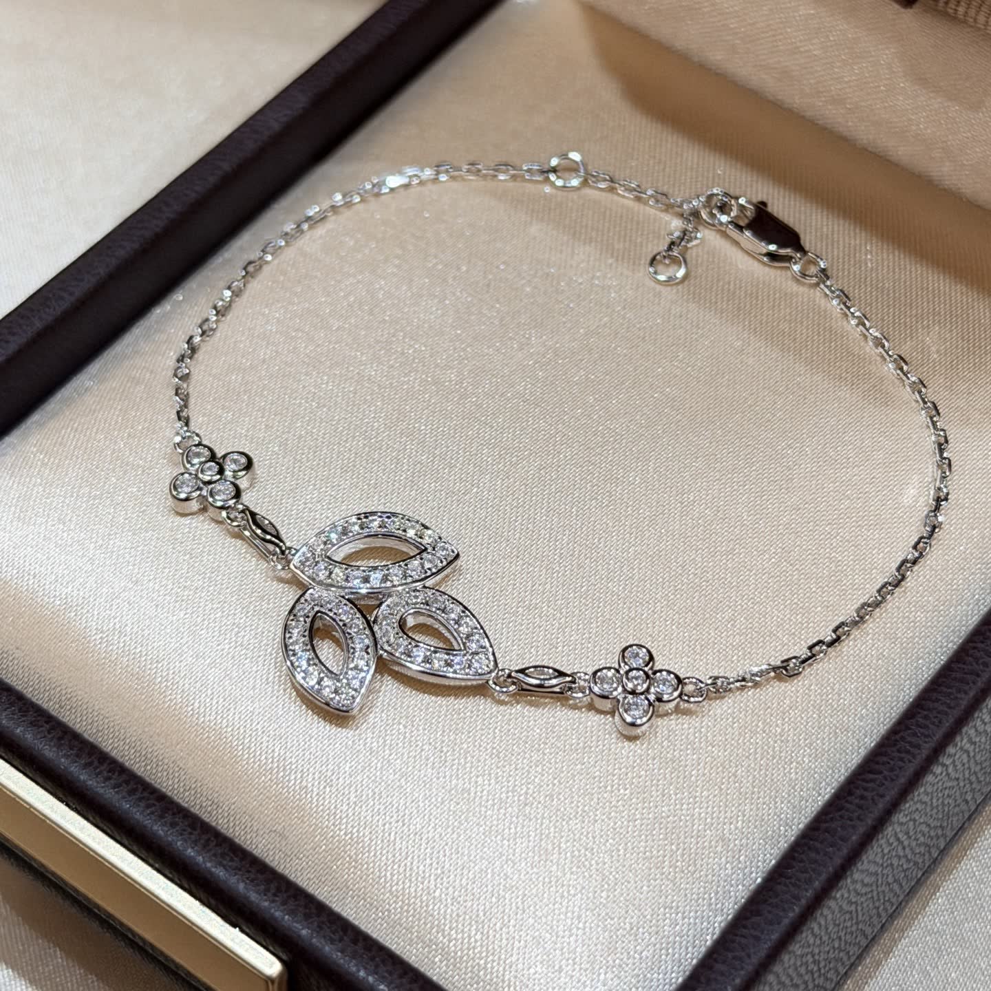 Harry Winston Leaf Diamond Bracelet